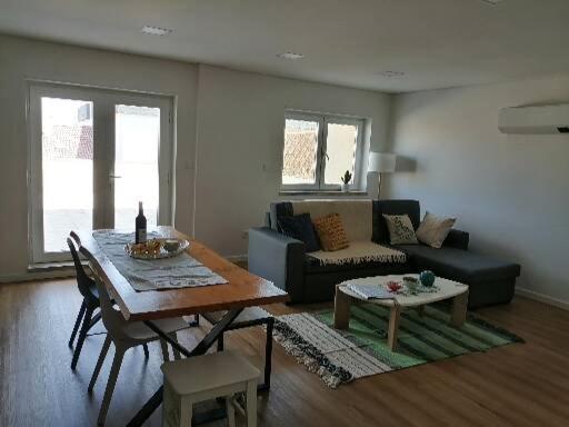 Zelu Apartamento Centro Da Guarda Luaran gambar